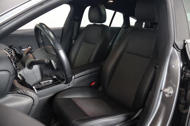 Mercedes-Benz CLA-KLASSE 180 Business Solution | MBUX | Camera | LED | Navigatie
