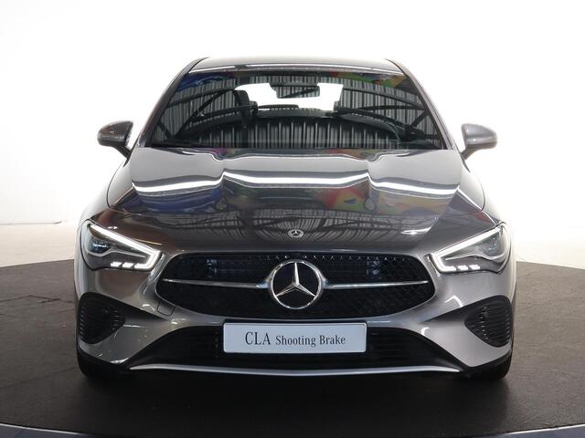 Mercedes-Benz CLA-KLASSE 180 Star Edition LIMITED | Stoelverwarming voor | Achteruitrijcamera | Led-koplampen
