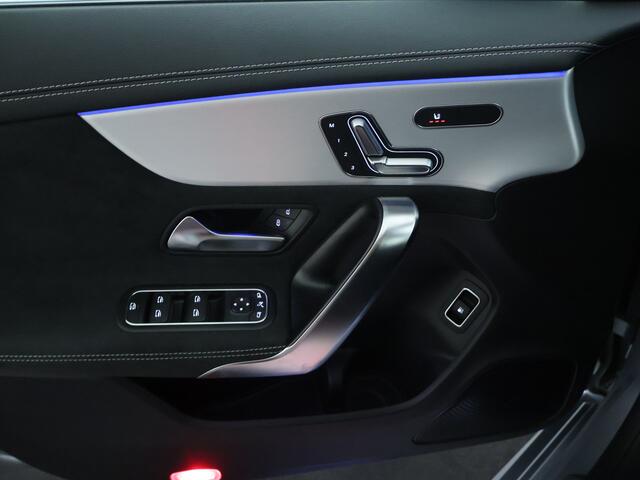 Mercedes-Benz CLA-KLASSE Shooting Brake 250 e Business Solution AMG | Trekhaak | AMG Line Plus pakket | Nightpakket | Parkeerpakket met 360°-camera | EASY PACK achterklep | Head-up display | Dodehoekassistent | Verwarmde stoelen vooraan |