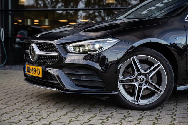 Mercedes-Benz CLA-KLASSE Shooting Brake 250 e Premium Plus , Panoramadak, Trekhaak, Sfeerverlichting,