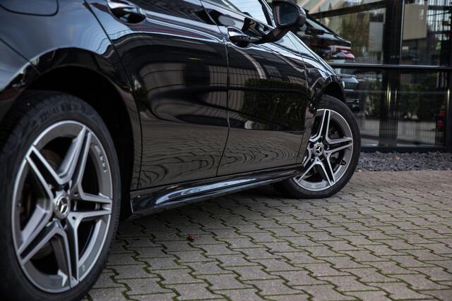 Mercedes-Benz CLA-KLASSE Shooting Brake 250 e Premium Plus , Panoramadak, Trekhaak, Sfeerverlichting,