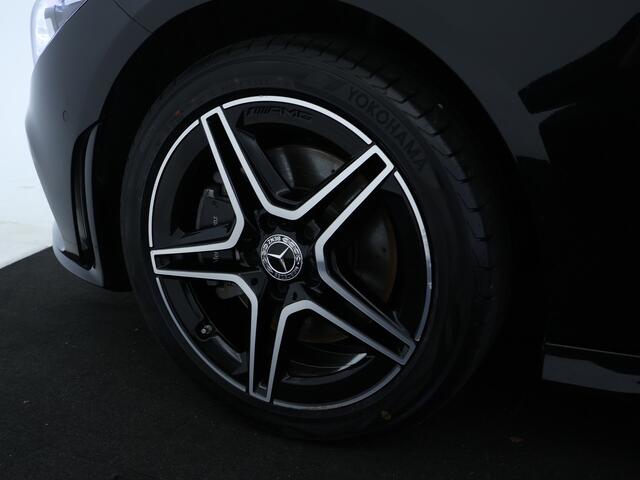 Mercedes-Benz CLA-KLASSE Shooting Brake 250 e Business Solution AMG Nightpakket | Panoramadak | Sfeerverlichting | Keyless Go | Parkeerpakket met Camera | LED | Inclusief 24 maanden Mercedes-Benz Certified garantie voor Europa.