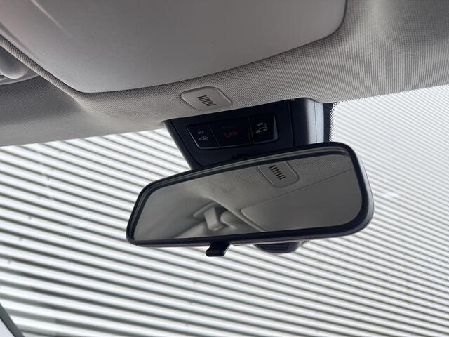 Mercedes-Benz CLA-KLASSE 180 Business Solution AMG | Automaat | Stoelverwarming | Navigatie |