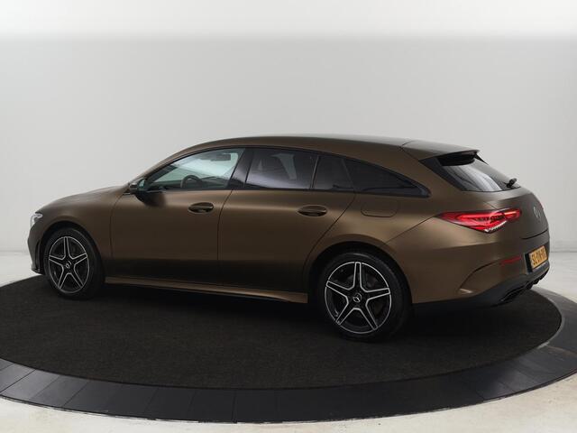 Mercedes-Benz CLA-KLASSE 250e AMG Night | Stoelverwarming | Carplay | Camera | Widescreen | Sfeerverlichting | Leder/Alcantara | Navigatie | Park Assist | Origineel Zwart | PHEV | Plug In