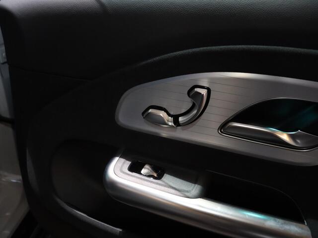 Mercedes-Benz CLA-KLASSE 250+ Launch Edition 85 kWh | Night | Panoramadak | Stoelverwarming | DISTRONIC | Achteruitrijcamera | Dodehoekassistent |-Benz CLA 250+ Launch Edition