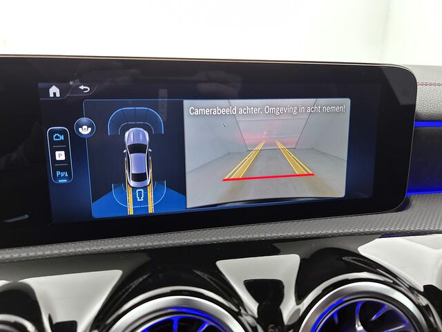 Mercedes-Benz CLA-KLASSE 250 e Business Solution AMG | Nightpakket | Dodehoekassistent | Smartphone integratie | Multibeam LED | Panoramaschuifdak | Stoelverwarming voor | KEYLESS GO |