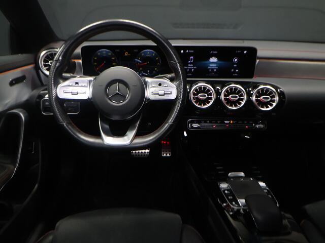 Mercedes-Benz CLA-KLASSE 200 Premium Plus [SCHUIFKANTELDAK, BURMESTER SOUND, APPLE CARPLAY, ANDROID, SFEERVERLICHTING, CAMERA, STOELVERWARMING, LEDVERLICHTING, CRUISE, CLIMATE, NIEUWSTAAT]
