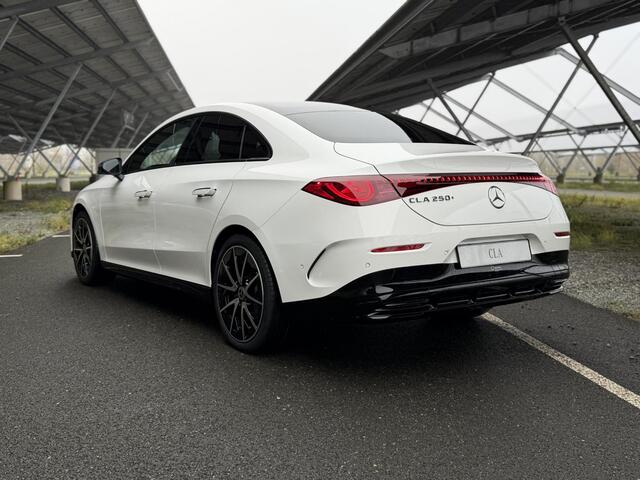 Mercedes-Benz CLA-KLASSE 250+ Launch Edition 85 kWh | Night | Panoramadak | Trekhaak | Stoelverwarming | DISTRONIC | Achteruitrijcamera | Dodehoekassistent |