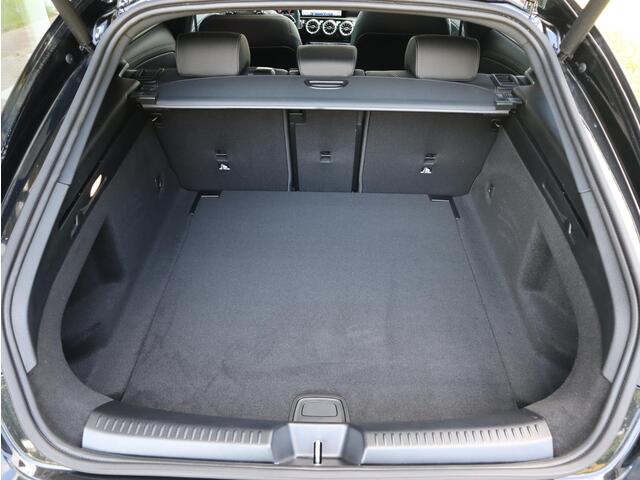 Mercedes-Benz CLA-KLASSE Shooting Brake 180 Star Edition Luxury Line