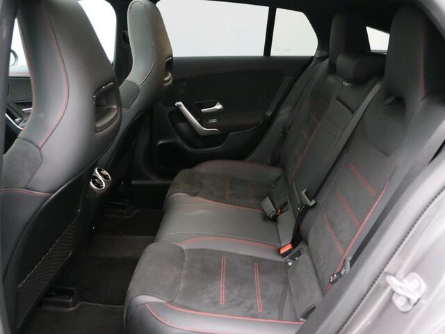 Mercedes-Benz CLA-KLASSE Shooting Brake 250 e AMG Nightpakket Plug-In Hybride | Panoramadak | Memory | Head Up display | 360° Camera | Dode Hoek Ass | Sfeerverlichting | Keyless Go | Inclusief 24 maanden Mercedes-Benz Certified garantie voor Europa.