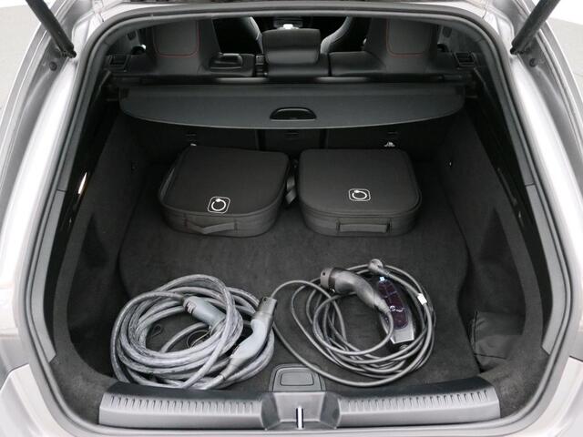 Mercedes-Benz CLA-KLASSE Shooting Brake 250 e AMG Nightpakket Plug-In Hybride | Panoramadak | Memory | Head Up display | 360° Camera | Dode Hoek Ass | Sfeerverlichting | Keyless Go | Inclusief 24 maanden Mercedes-Benz Certified garantie voor Europa.