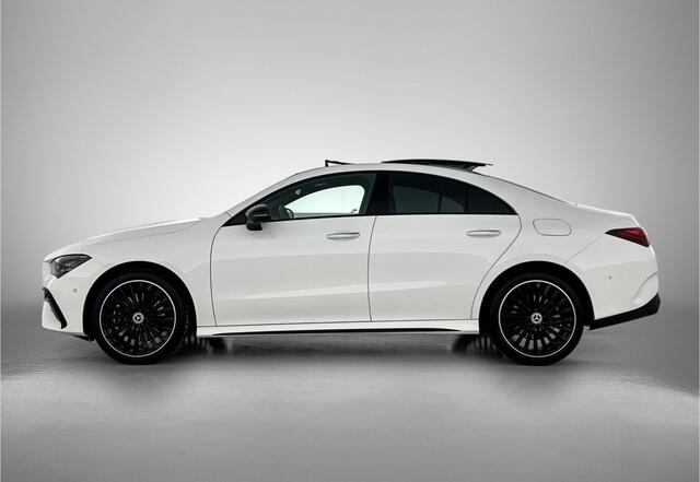 Mercedes-Benz CLA-KLASSE 250 e Business Solution AMG | AMG Line Plus pakket | Trekhaak | Panoramaschuifdak | Head-up display | Memorypakket | Smartphone integratie | Advanced sound system | 360°-camera | 19 inch AMG velgen |