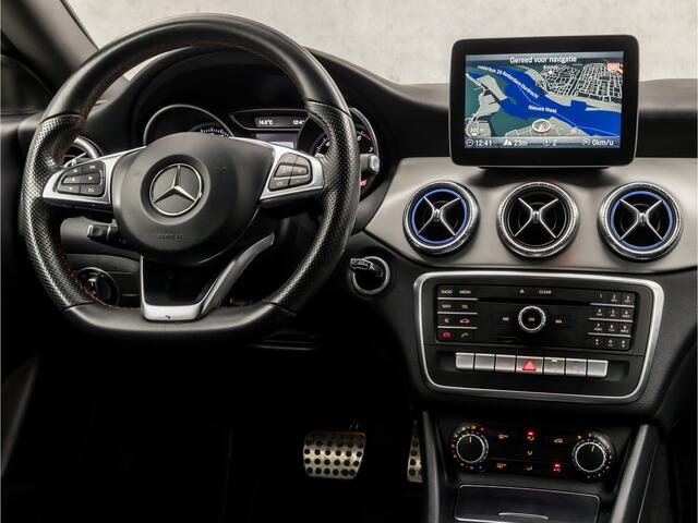 Mercedes-Benz CLA-KLASSE 180 AMG Sport Automaat (GROOT NAVI, LEDER/ALCANTARA, DIAMOND GRILL, GETINT GLAS, SPORTSTOELEN, CRUISE, ZWART HEMEL, LED KOPLAMPEN, NIEUWSTAAT)