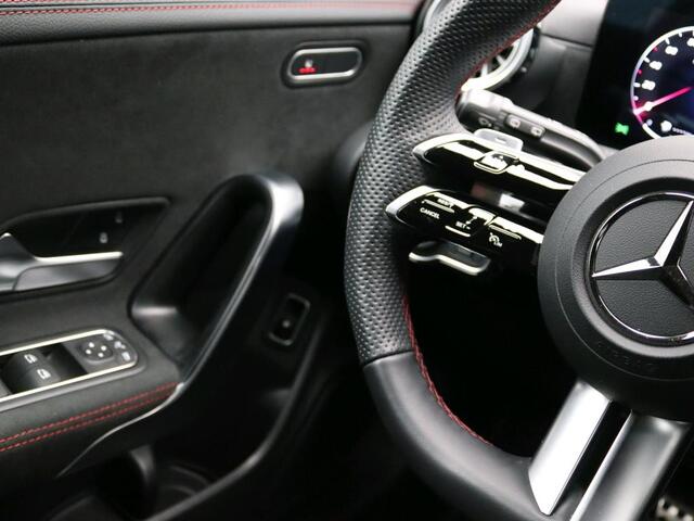 Mercedes-Benz CLA-KLASSE Shooting Brake 250 e Star Edition AMG Line | Night Pakket | Sfeerverlichting | Ledkoplampen | Apple CarPlay | Keyless-Go | Inclusief 24 maanden MB Certified garantie voor Europa.