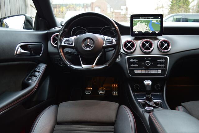 Mercedes-Benz CLA-KLASSE Shooting Brake 180 AMG Night Edition Led Navi Airco Pdc