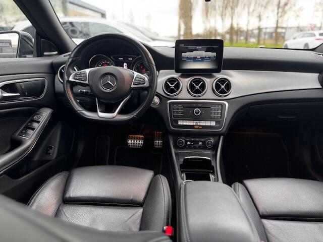 Mercedes-Benz CLA-KLASSE Shooting Brake 200 d Business Solution AMG l Panoramadak l Leer l Harman Kardon l THERMOTRONIC l Stoelverwarming l Elektr. Bed. Achterklep l LED l Smartphone integratie pakket l Navi l
