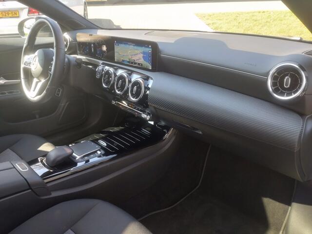 Mercedes-Benz CLA-KLASSE Shooting Brake 180 Business Sol. | Automaat