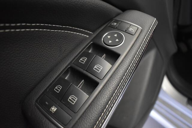 Mercedes-Benz CLA-KLASSE Shooting Brake 180 Business Solution, navi , parkeer camera, Spo