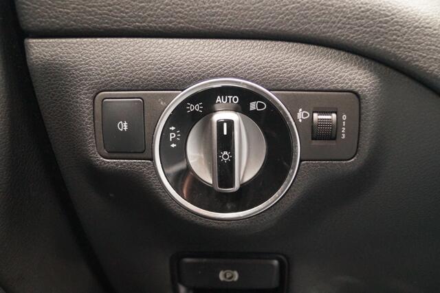 Mercedes-Benz CLA-KLASSE 180d Edition -NAVI-AIRCO-PDC-CRUISE-