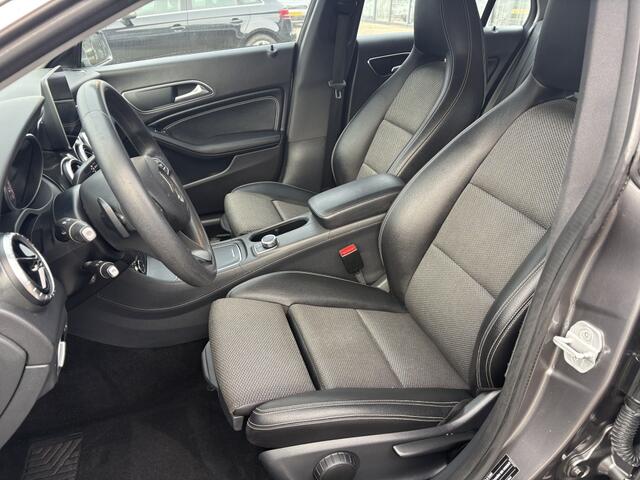 Mercedes-Benz CLA-KLASSE Shooting Brake 180 Business Solution AMG