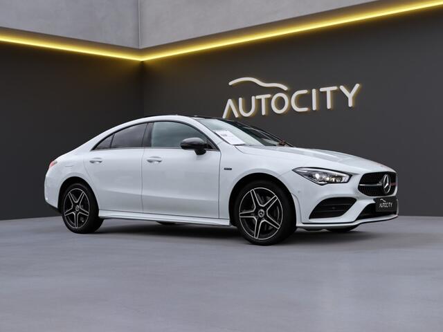 Mercedes-Benz CLA-KLASSE 250 e AMG Line l Pano l Camera l Night pakket