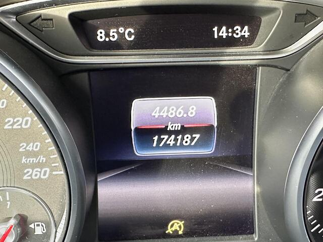 Mercedes-Benz CLA-KLASSE Shooting Brake | AMG Velgen 18 inch | Wegklapbare Trekhaak | 180 occasion