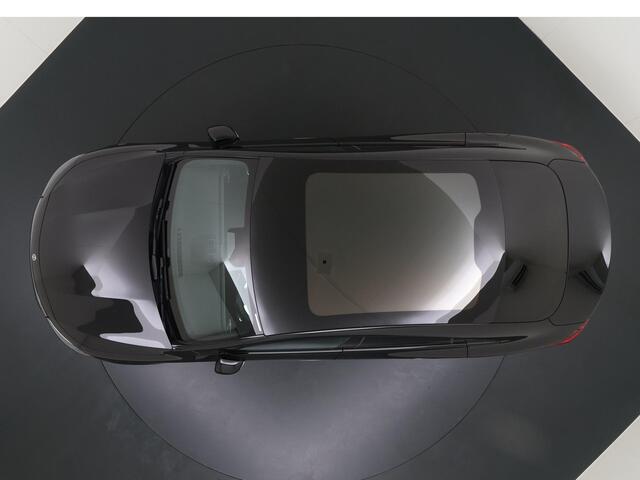 Mercedes-Benz CLA-KLASSE 250+ Launch Edition 85 kWh Accu | Memorystoelen | Warmtepomp | Multibeam Led | Stoelverwarming Voorin | Distronic Cruise Control | Achteruitrijcamera | Nightpakket | Dodehoekassistent