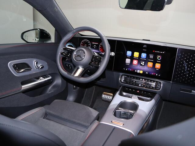 Mercedes-Benz CLA-KLASSE 250+ Launch Edition 85 kWh | Night | Panoramadak | DISTRONIC | Achteruitrijcamera | Dodehoekassistent |