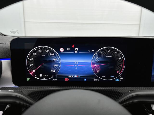 Mercedes-Benz CLA-KLASSE 180 Business Solution AMG | AMG Line Plus pakket | Smartphone integratie | Panoramaschuifdak | 360° camera | Advanced sound system | Head-up display | 19 inch AMG velgen |