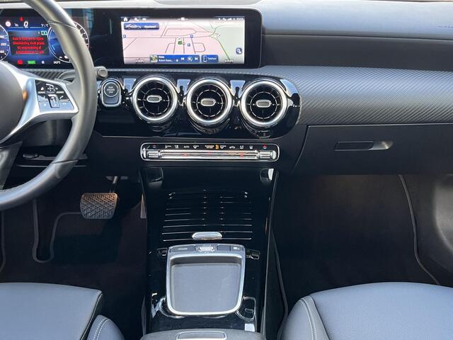 Mercedes-Benz CLA-KLASSE 250 e Star Edition | NL Auto/Navi/Clima/Cruise/Camera/PDC V+A/17"/Digitaal Instrumentenpaneel