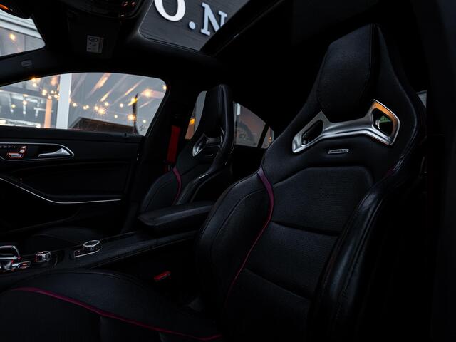 Mercedes-Benz CLA-KLASSE AMG 45 4MATIC Kuipstoelen Pano Keyless AppleCP