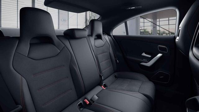 Mercedes-Benz CLA-KLASSE 250 e AMG Line | Panoramadak | Night pakket | Rij assistentiepakket |