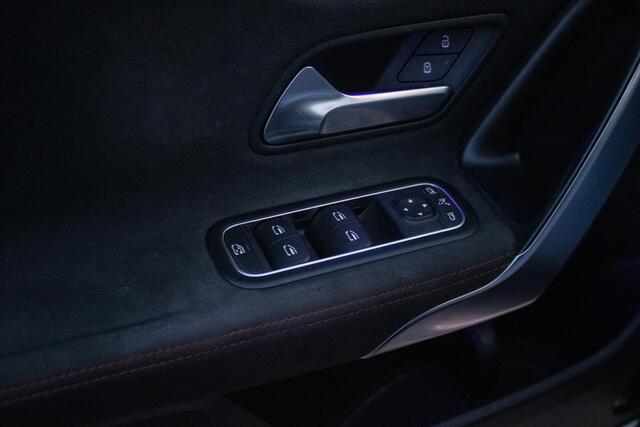 Mercedes-Benz CLA-KLASSE 200 d Premium Plus AMG | PANO | 360