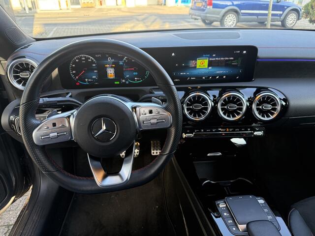 Mercedes-Benz CLA-KLASSE 250 e Premium Plus