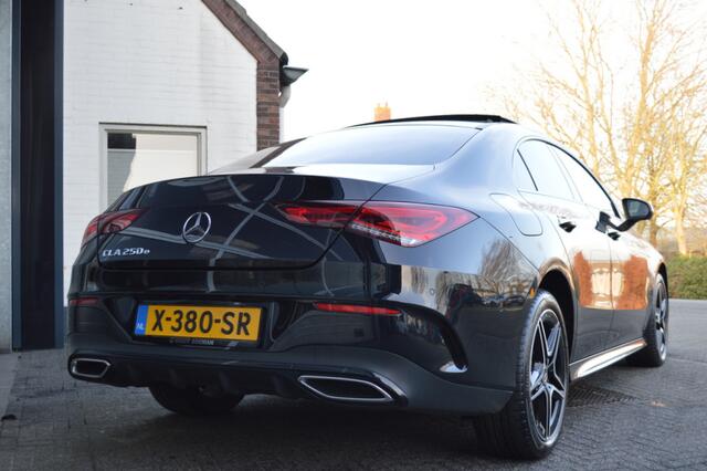 Mercedes-Benz CLA-KLASSE 250 e AMG Led Panorama Memory Camera 360 Augmented Keyless Pdc