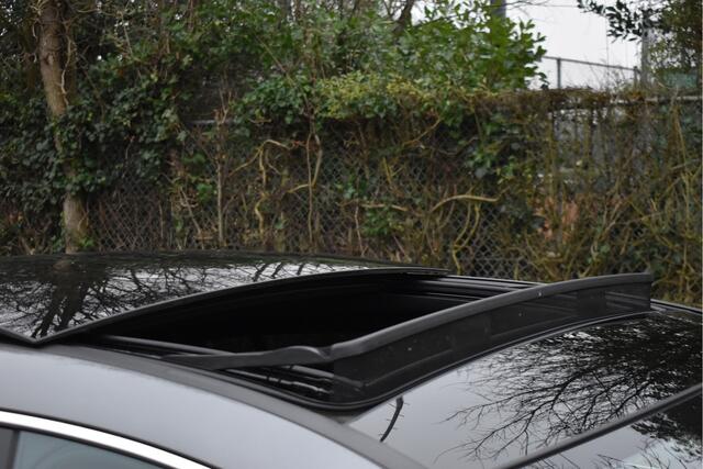 Mercedes-Benz CLA-KLASSE Shooting Brake 250 e Business Solution AMG Limited 218 pk | Open dak | Camera | Carplay | Widescreen | Sfeerverlichting | Stoelverwarming | Full LED