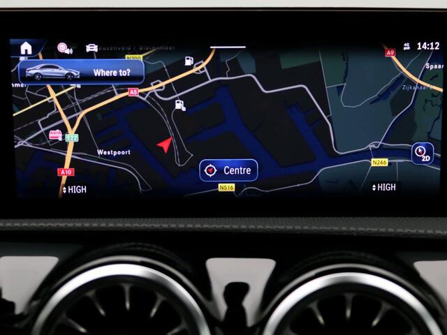 Mercedes-Benz CLA-KLASSE 250 e Business Solution AMG Trekhaak | AMG Line | Night Pakket | Panorama Schuif-Kanteldak | 19 Inch AMG velgen. Inclusief 24 maanden MB Certified garantie voor Europa.