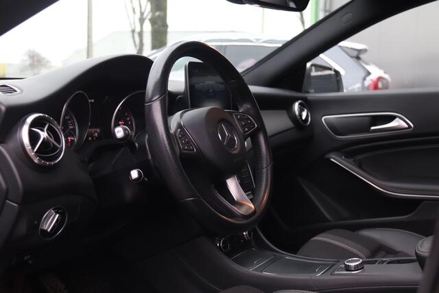 Mercedes-Benz CLA-KLASSE Shooting Brake 180 Business Solution AMG, Stoelverwarming, Camera, Cruise, Navi
