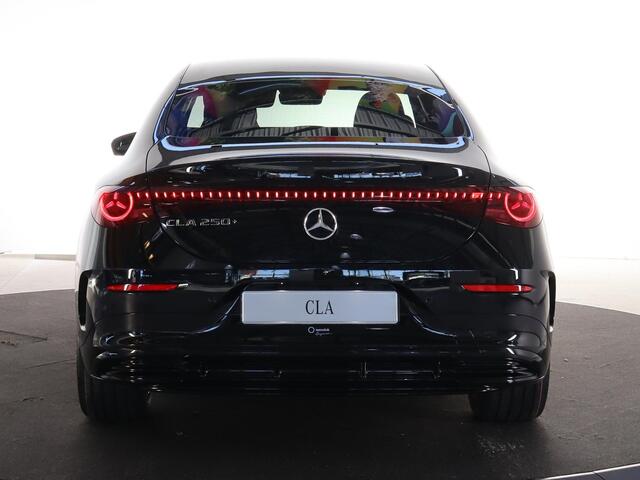 Mercedes-Benz CLA-KLASSE 250+ Launch Edition 85 kWh | Night | Panoramadak | Stoelverwarming | DISTRONIC | Achteruitrijcamera | Dodehoekassiste