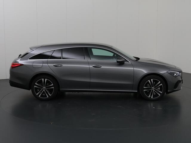 Mercedes-Benz CLA-KLASSE Shooting Brake 250e Star Edition | Easypack - achterklep | Keyless go | Achteruitrijcamera | Stoelverwarming | Sfeerverlichting |