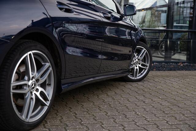Mercedes-Benz CLA-KLASSE 180 Business Solution AMG Upgrade Edition , Achteruitrijcamera, Stoelverwarming,