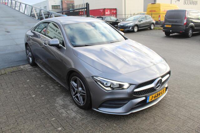 Mercedes-Benz CLA-KLASSE 180 Automaat AMG/Sfeerverlichting/Navigatie/Cruise control/Parkeersensoren rondom/Inklapbare spiegels/Led koplampen/Bluetooth/Lane assist