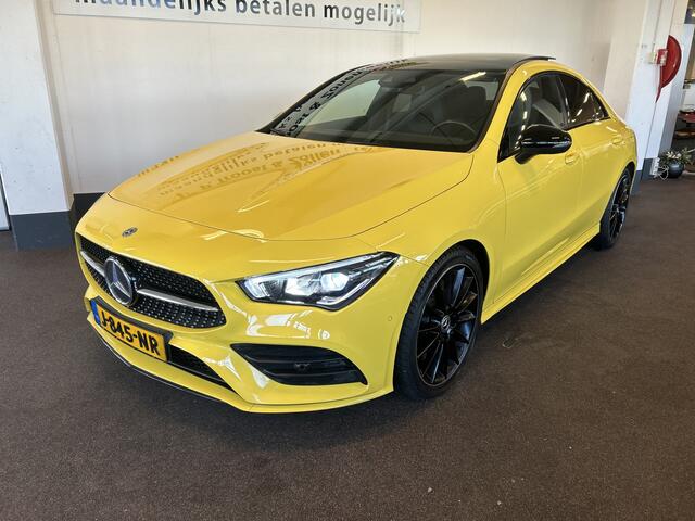 Mercedes-Benz CLA-KLASSE 220 Premium Plus AMG | Panoramadak | Sfeerverlichting | Cruise control | Climate control | Achteruitrijcamera | Stoelverwarming | Lane assist | Elek. inklapbare spiegels | Adaptief onderstel | Navigatie | Lederen/Alcantara bekleding
