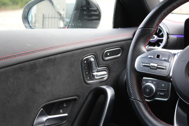 Mercedes-Benz CLA-KLASSE 250e CLA35 AMG Nightpack Pano Memory Widescreen Ambient