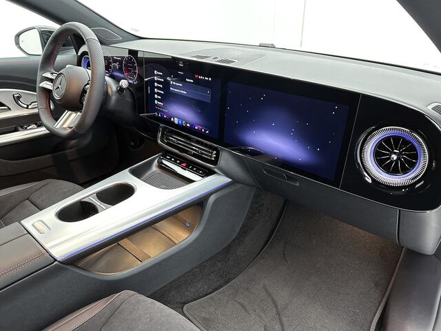 Mercedes-Benz CLA-KLASSE 180 Business Solution AMG | Premium pakket | Nightpakket | Trekhaak | MBUX Superscreen | Adaptieve cruisecontrol | Memorypakket | THERMOTRONIC | KEYLESS-GO comfortpakket |