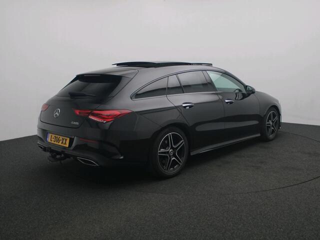Mercedes-Benz CLA-KLASSE Shooting Brake 180 Business Solution AMG AMG | Night Pakket | Panorama Schuif-Kanteldak | Trekhaak | Memory Voorstoelen | Sfeerverlichting. Inclusief 24 maanden Mercedes-Benz Certified garantie voor Europa.