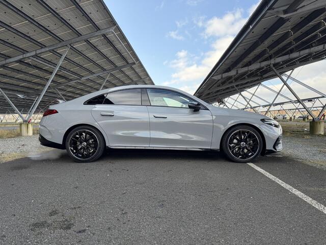 Mercedes-Benz CLA-KLASSE 180 Business Solution AMG | Night | Superscreen | Panoramadak | Trekhaak | Memory | Sfeerverlichting | Parkeercamera |