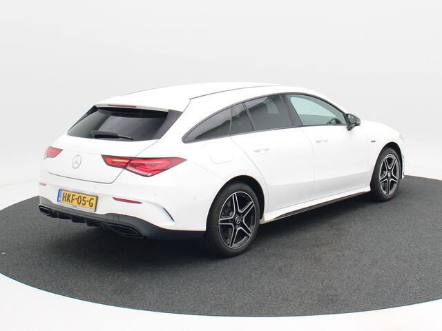 Mercedes-Benz CLA-KLASSE Shooting Brake Automaat 250 e | Stoelverwarming | Navigatie | Full LED | Sfeer Verlichting | Virtual Cockpit | 18 Inch | 95.009 Km !!
