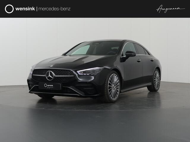 Mercedes-Benz CLA-KLASSE 180 Business Solution AMG | Panoramadak | Burmester | Rijassistentiepakket | Trekhaak | 360 camera | Sfeerverlichting | Stoel/stuurverwarming |
