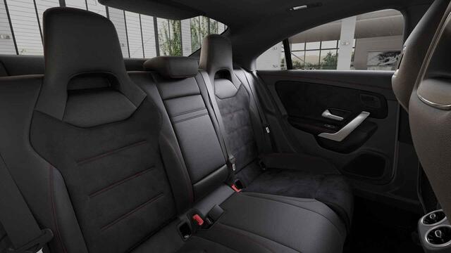 Mercedes-Benz CLA-KLASSE 250 e AMG Line | Night | Panoramadak | Multibeam | 19" lichtmetalen velgen |